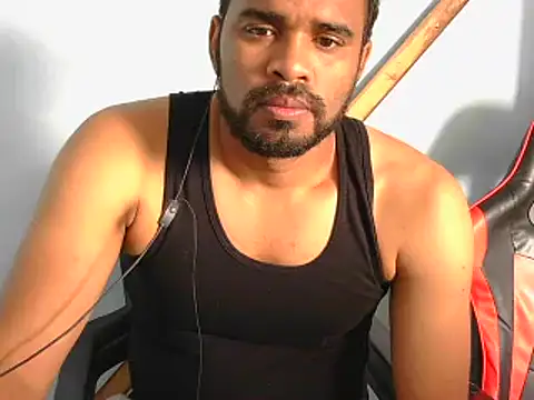 Snapshot of YOX22 chatting on October 28, 2025, 1:47 pm YOX22 online show from October 28, 2025, 1:47 pm