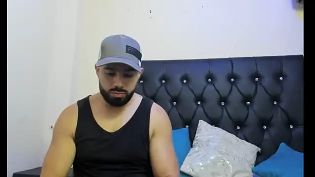 Snapshot of mikeblaree chatting on February 19, 2025, 9:14 pm mikeblaree online show from February 19, 2025, 9:14 pm