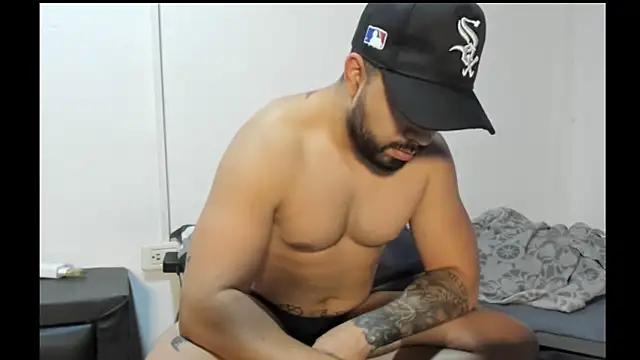 Snapshot of mikeblaree chatting on October 20, 2025, 2:28 pm mikeblaree online show from October 20, 2025, 2:28 pm