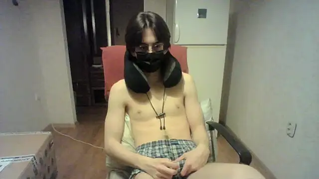 that handsome boy online show from February 19, 2025, 9:47 pm