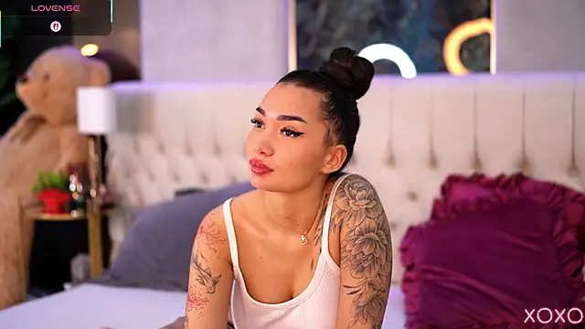 SashaFerrera online show from October 29, 2025, 7:48 pm