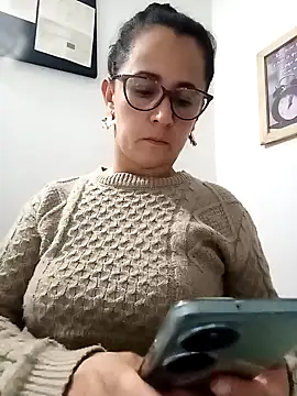 Alanna 11 online show from February 12, 2025, 1:41 am