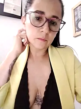 Alanna 11 online show from March 6, 2025, 1:48 am