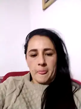 Alanna 11 online show from October 5, 2025, 3:27 am