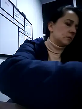 Alanna 11 online show from October 21, 2025, 6:36 am