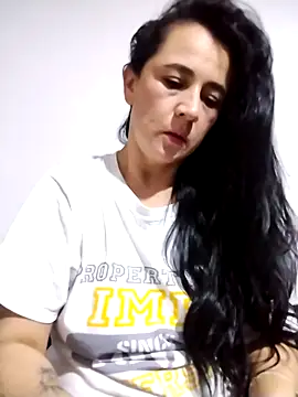 Alanna 11 online show from October 25, 2025, 5:15 am