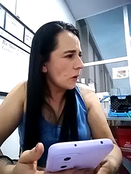 Alanna 11 online show from October 26, 2025, 10:47 pm