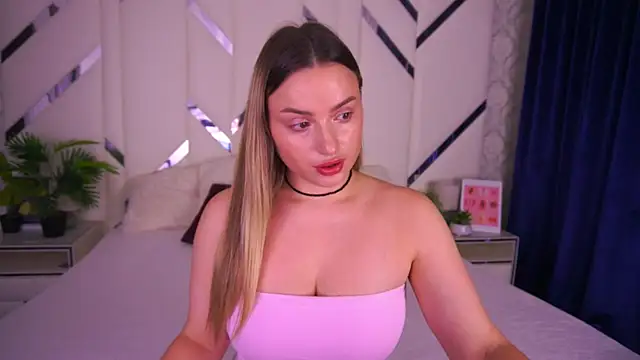 LindsieGreyy online show from November 8, 2025, 8:03 am