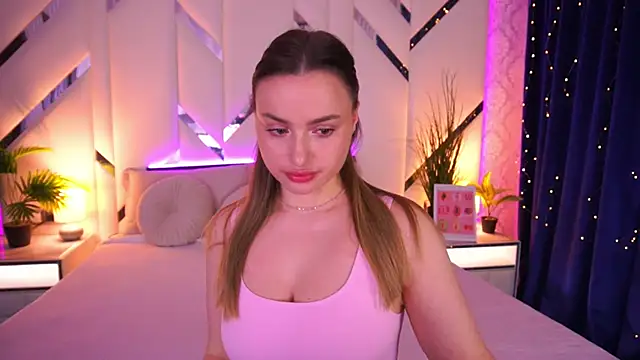 LindsieGreyy online show from March 5, 2026, 7:15 am