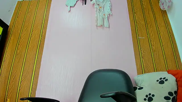 camilagreeco online show from October 20, 2025, 1:44 pm