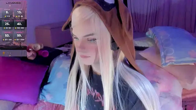 Snapshot of Angelica_Reborn chatting on November 18, 2025, 6:29 am Angelica Reborn online show from November 18, 2025, 6:29 am