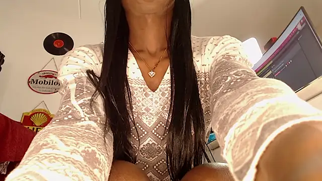 Snapshot of anuvyz_miller_ chatting on March 12, 2026, 1:17 pm anuvyz miller online show from March 12, 2026, 1:17 pm