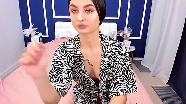 EmmaOlsen4u online show from February 12, 2025, 1:37 pm