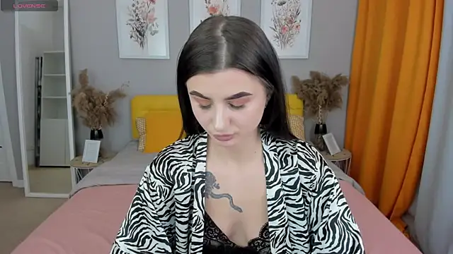 EmmaOlsen4u online show from March 1, 2025, 1:51 pm