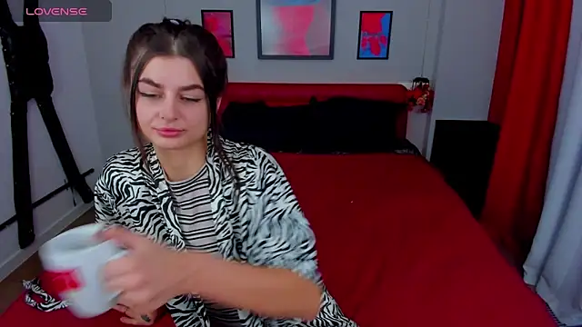 EmmaOlsen4u online show from March 7, 2025, 7:19 am