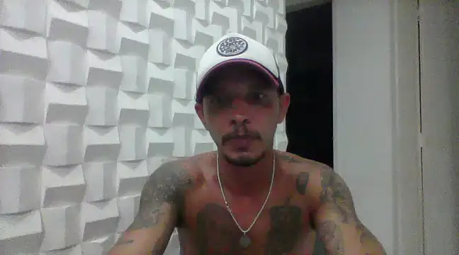 Snapshot of allisonbr chatting on March 17, 2025, 9:23 pm allisonbr online show from March 17, 2025, 9:23 pm