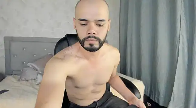Snapshot of Luke_Diaz7 chatting on February 9, 2025, 1:44 am Luke Diaz7 online show from February 9, 2025, 1:44 am