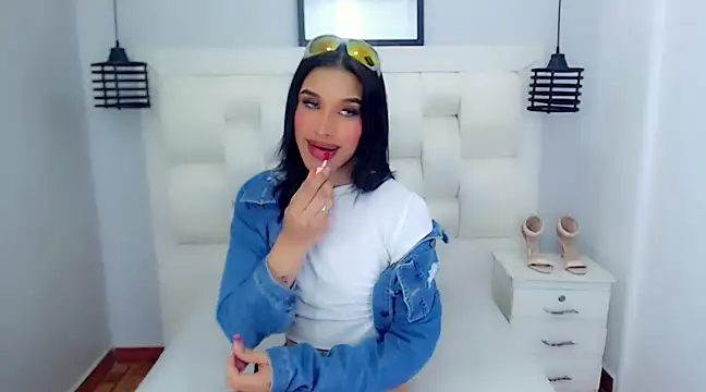 BelovedChain01 online show from March 18, 2025, 2:58 am