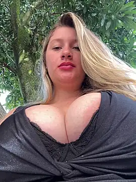 Snapshot of aurora_coldd chatting on February 7, 2026, 2:21 pm aurora coldd online show from February 7, 2026, 2:21 pm