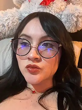 Snapshot of ValentinaOrtiz3 chatting on February 12, 2026, 11:22 pm ValentinaOrtiz3 online show from February 12, 2026, 11:22 pm