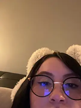 Snapshot of ValentinaOrtiz3 chatting on March 3, 2026, 2:28 am ValentinaOrtiz3 online show from March 3, 2026, 2:28 am