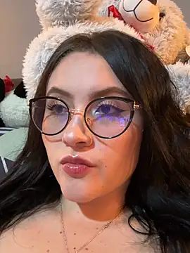 ValentinaOrtiz3 online show from March 5, 2026, 2:18 am