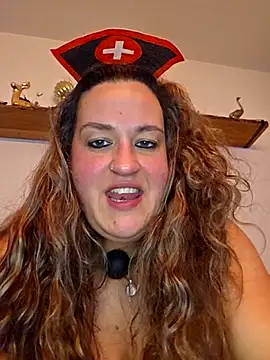 justtess online show from February 4, 2026, 9:42 pm