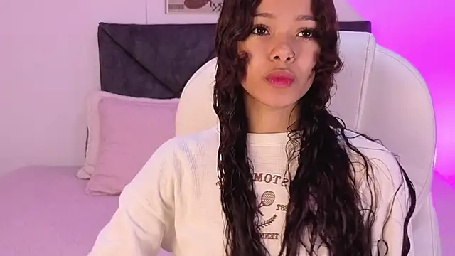 sara sharma  online show from October 1, 2025, 1:17 pm