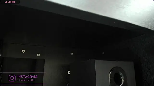 crystal beennz online show from December 4, 2025, 1:48 am