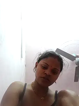 Snapshot of Hot_couple493 chatting on February 13, 2025, 8:13 pm Hot couple493 online show from February 13, 2025, 8:13 pm