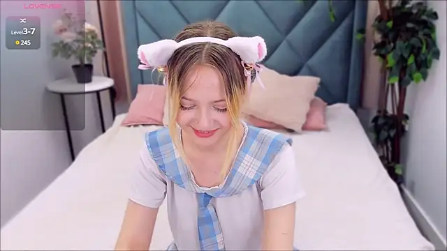 SweetieAngela online show from February 25, 2025, 3:20 am