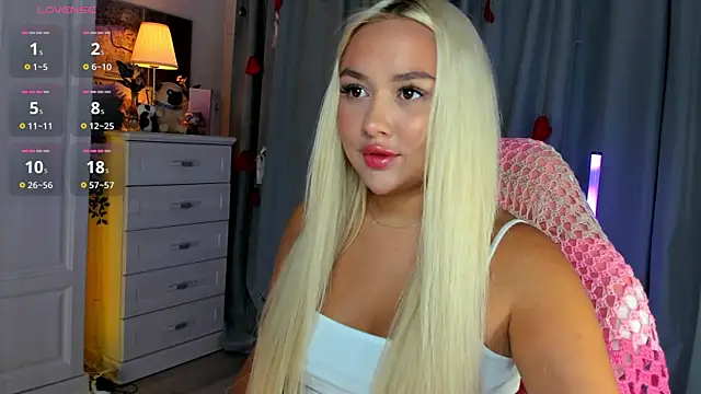 Snapshot of _Loneve__ chatting on July 3, 2026, 3:40 pm Loneve online show from July 3, 2026, 3:40 pm