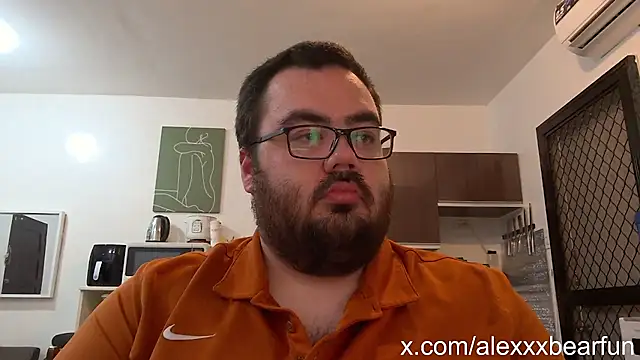 alexxxbear online show from February 19, 2025, 8:01 am