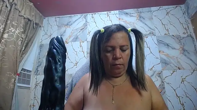 Snapshot of alina_maturehot chatting on June 22, 2026, 6:10 am alina maturehot online show from June 22, 2026, 6:10 am