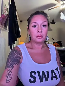 Snapshot of bossyroxy84 chatting on October 26, 2025, 9:31 pm bossyroxy84 online show from October 26, 2025, 9:31 pm