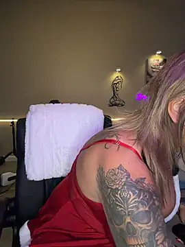 bossyroxy84 online show from December 19, 2025, 1:12 am