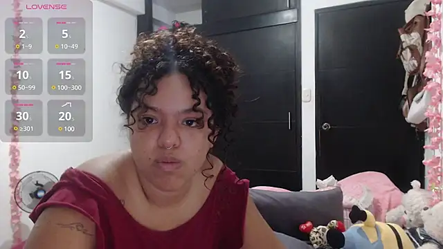 Snapshot of Anitta_bell chatting on February 18, 2025, 12:48 am Anitta bell online show from February 18, 2025, 12:48 am