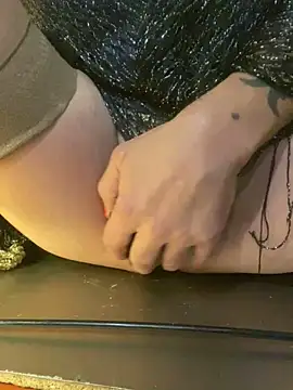 Snapshot of BRUNEETBARBU chatting on October 19, 2025, 10:10 pm BRUNEETBARBU online show from October 19, 2025, 10:10 pm