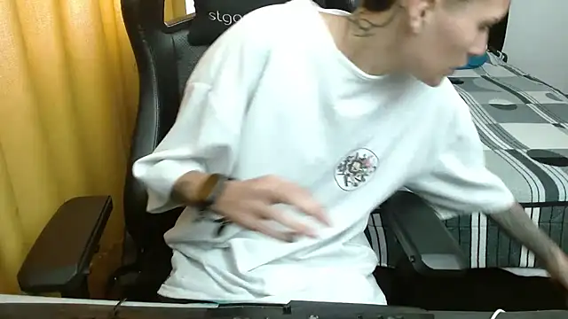 Snapshot of duo_peludoo chatting on February 18, 2026, 4:14 pm duo peludoo online show from February 18, 2026, 4:14 pm