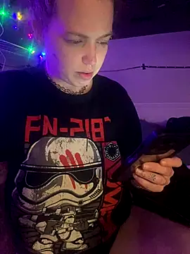 favoritestepsis online show from September 21, 2025, 12:45 am