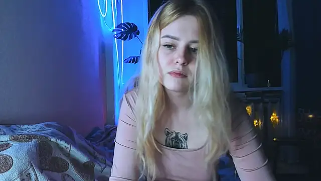 Alexa Pirs online show from February 17, 2025, 9:30 pm