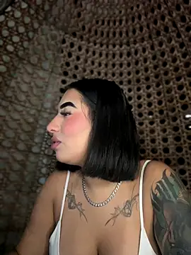 Snapshot of Scarlett-LS chatting on October 2, 2025, 1:23 am Scarlett-LS online show from October 2, 2025, 1:23 am