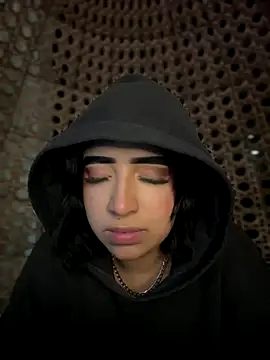 Snapshot of Scarlett-LS chatting on October 7, 2025, 5:48 am Scarlett-LS online show from October 7, 2025, 5:48 am