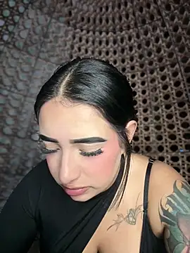 Snapshot of Scarlett-LS chatting on October 23, 2025, 1:27 am Scarlett-LS online show from October 23, 2025, 1:27 am