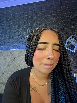 Scarlett-LS online show from April 18, 2026, 2:59 am