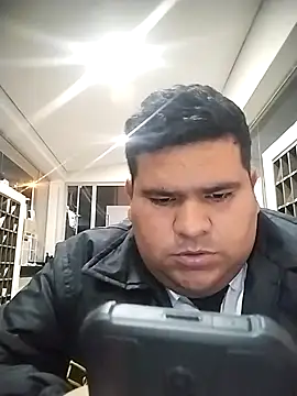 oscarshow24 online show from September 24, 2025, 7:33 am