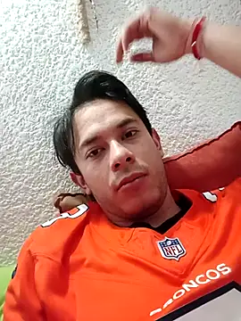 wAlewaxa online show from February 17, 2025, 6:42 am