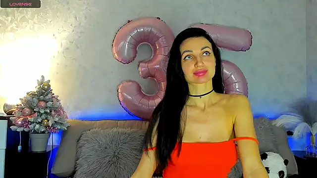 Tina Mart online show from December 1, 2025, 8:19 am