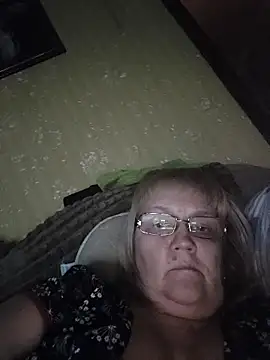 Snapshot of Violet5364 chatting on March 18, 2026, 9:51 pm Violet5364 online show from March 18, 2026, 9:51 pm