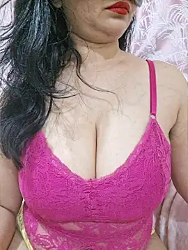 Snapshot of Jassi_Does chatting on June 2, 2026, 9:39 pm Jassi Does online show from June 2, 2026, 9:39 pm